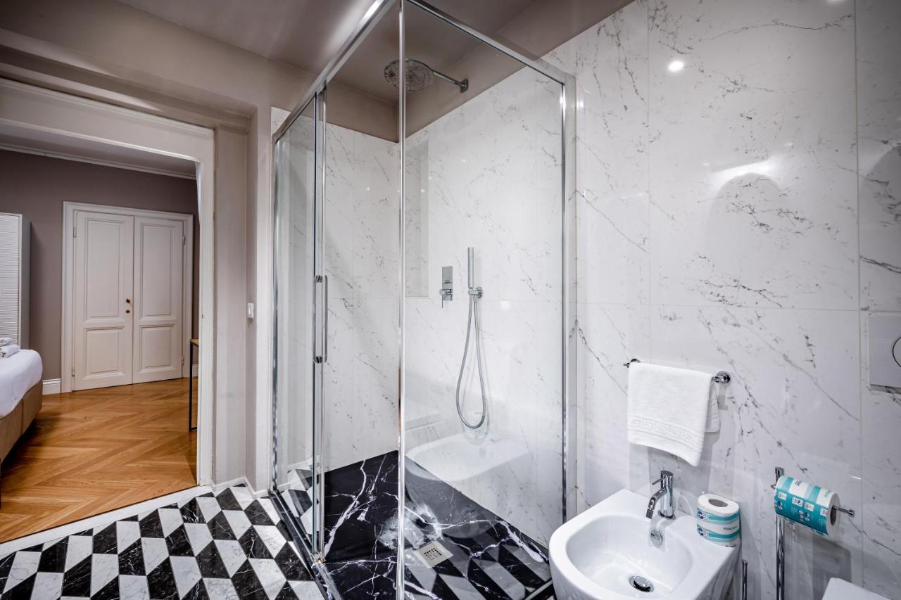 Hs4U Ricasoli Luxury Apartment Near Duomo N. 3 Florencja Zewnętrze zdjęcie