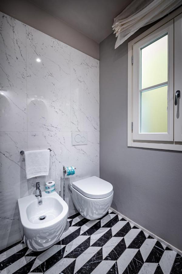 Hs4U Ricasoli Luxury Apartment Near Duomo N. 3 Florencja Zewnętrze zdjęcie